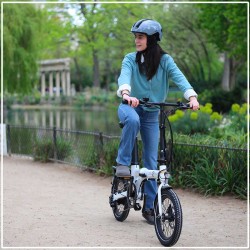 vélo électrique pliant MiniFold : roues de 16 pouces, freins à disque et poids plume (17kg)